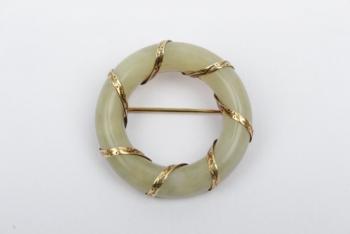 Gold Brooch - gold, jade - 1920
